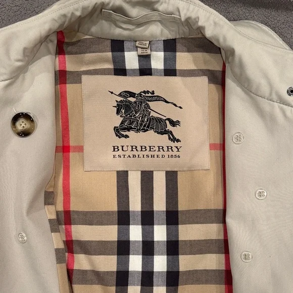 Burberry Women's Classic Beige Trench Coat - Picture 3 of 5